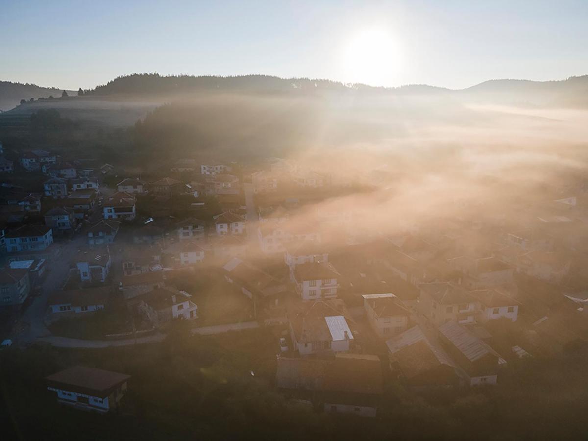 Къща За Гости "Люнгови" Zmeitsa ภายนอก รูปภาพ